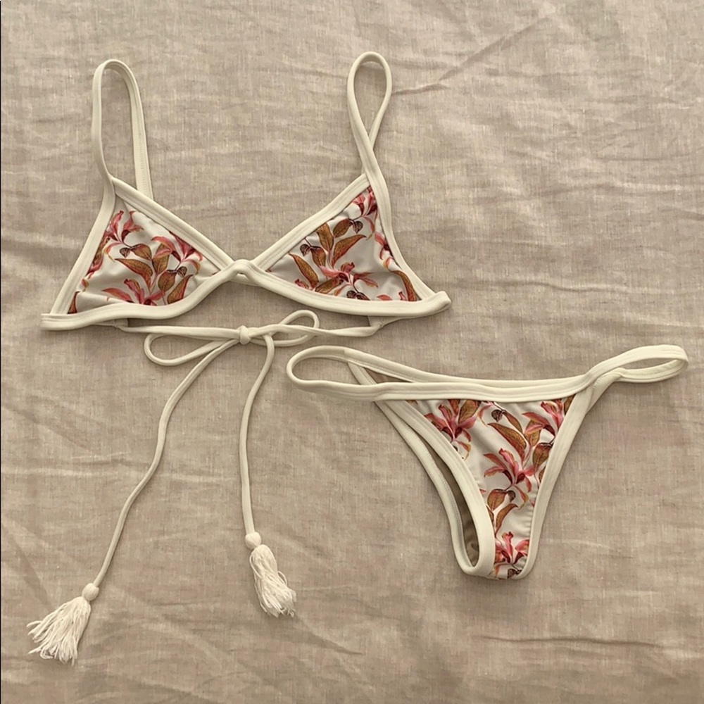 Floral white Posh Pua bikini